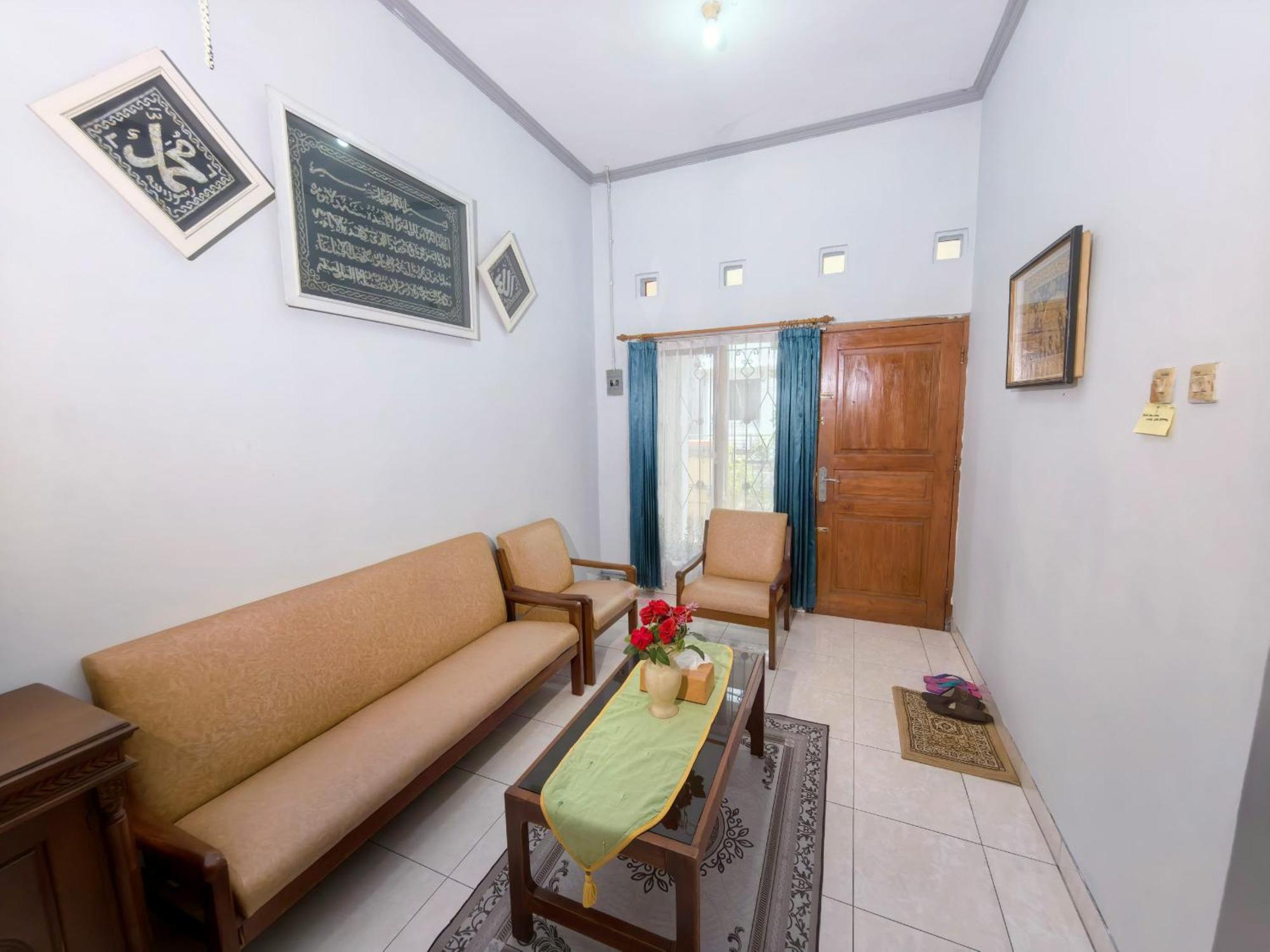 Mutiara Babarsari Homestay Jogja Jogyakarta Zewnętrze zdjęcie